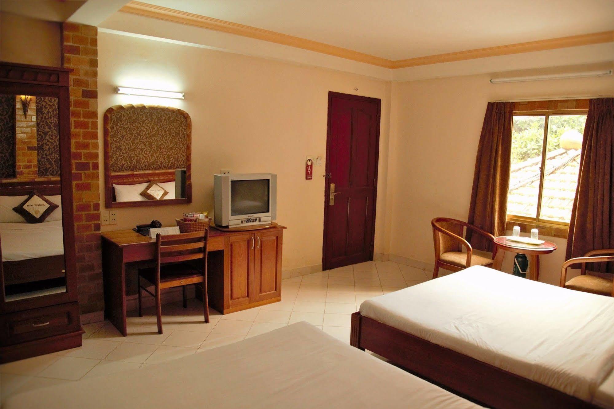 Vien Ngoc Xanh Hotel 1 Ho Chi Minh City Exterior photo